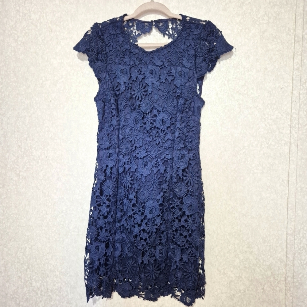 LULUS...Elegant Navy Lace mini Dress..SIZE:M - Picture 4 of 15